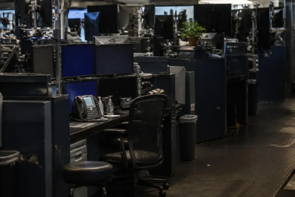 Иллюстрация к новости:Cboe и S&P DJI продлили лицензию на опционы SPX до 2051 года